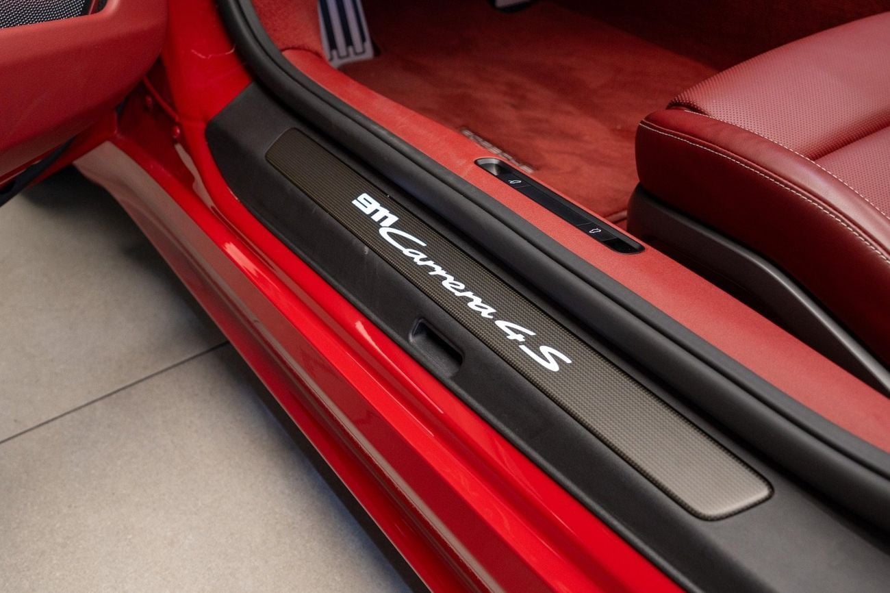 Porsche 911 Carrera 4S 3.0L (380 HP) Convertible