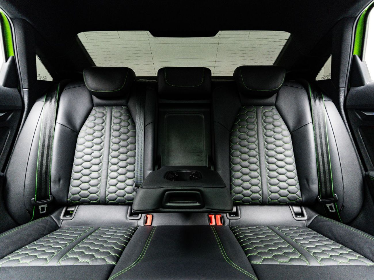 Audi RS3 TFSI quattro 2.5L Sedan 2022 Audi RS3, 2.5 TC I5, AWD, 400bhp, 7 Speed Automatic