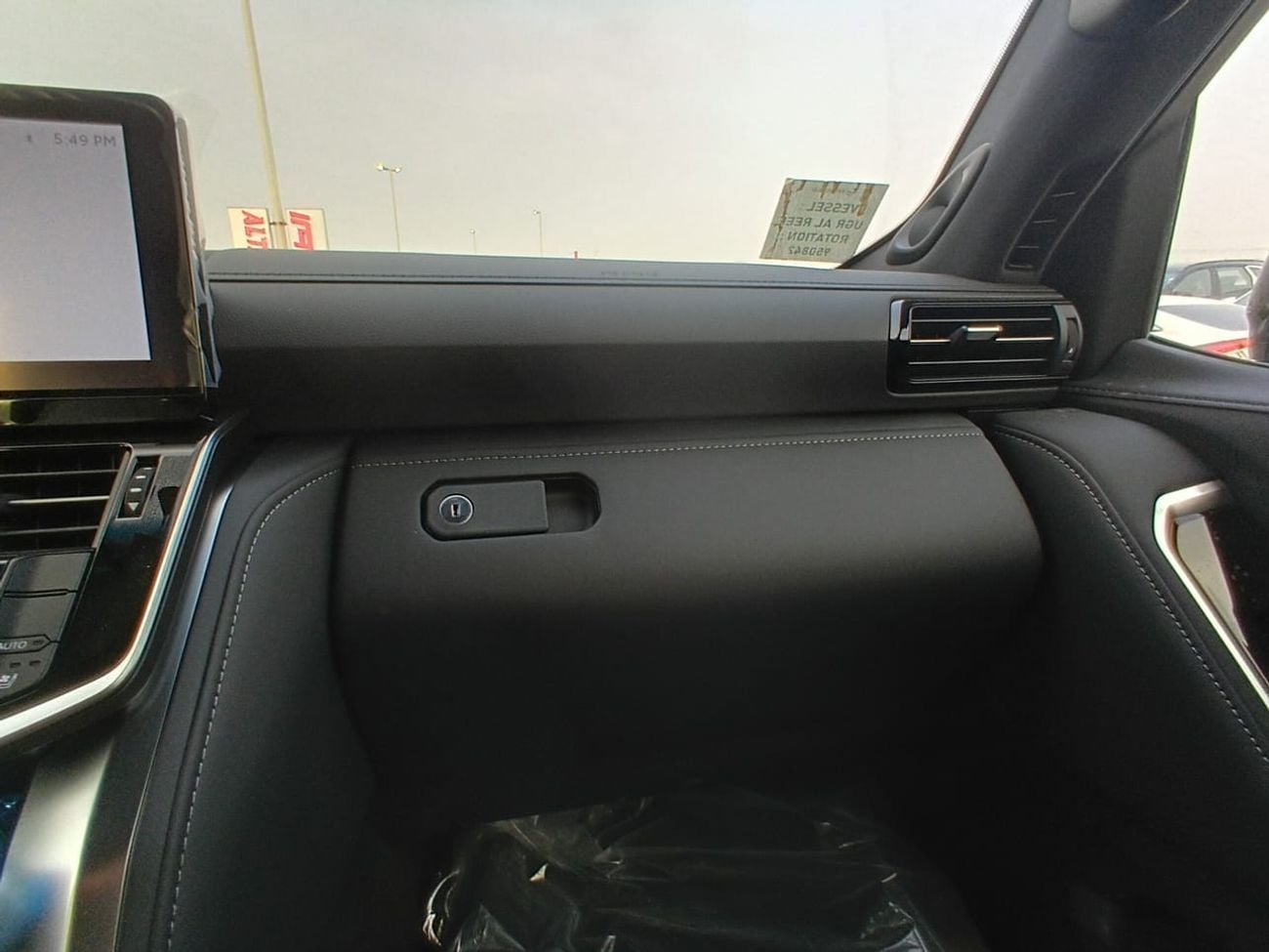 تويوتا لاند كروزر 2026 Toyota Land Cruiser LC300 GXR Mid 7-Seater (With Sunroof) 3.5L V6 Twin Turbo Petrol A/T 4WD Exp