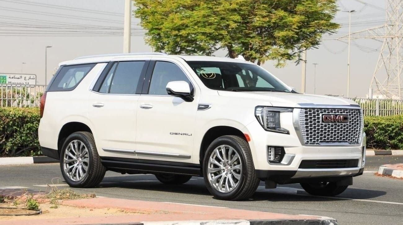 جي أم سي يوكون Denali 4WD + TV 8-Seaters. GCC. Local Registration + 5%