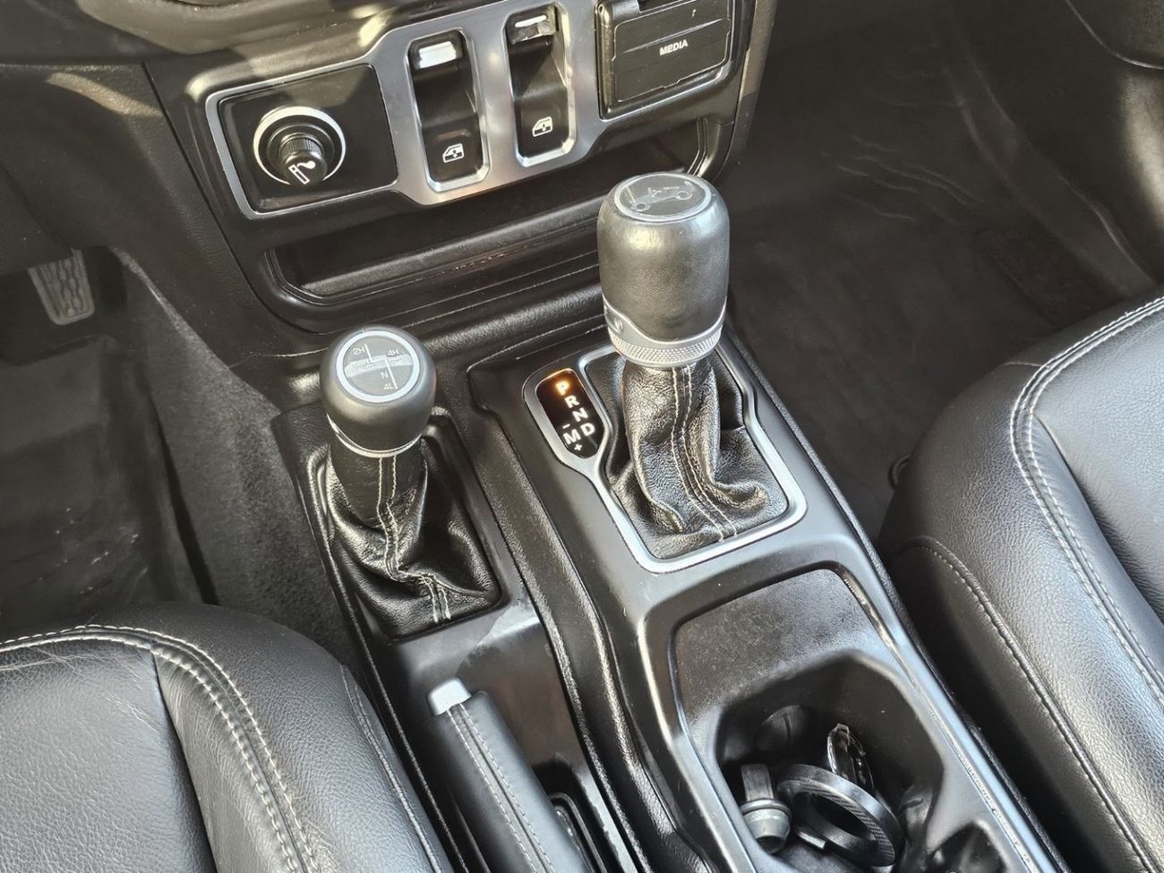 جيب رانجلر Sahara 3.6L A/T (4 Seater)