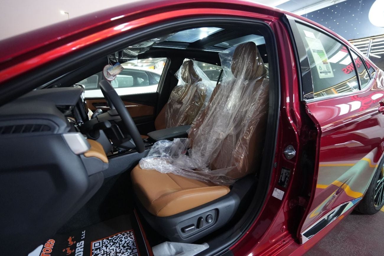 Toyota Camry LIMITED HEV Limited 2.5L Hybrid Lumiere2.5L Hybrid