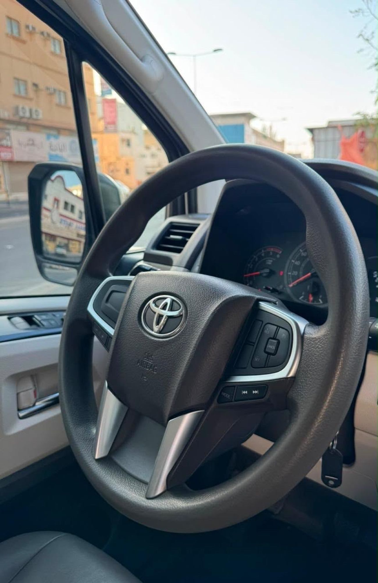 Toyota Hiace DLS - STANDARD ROOF DLS - STD ROOF