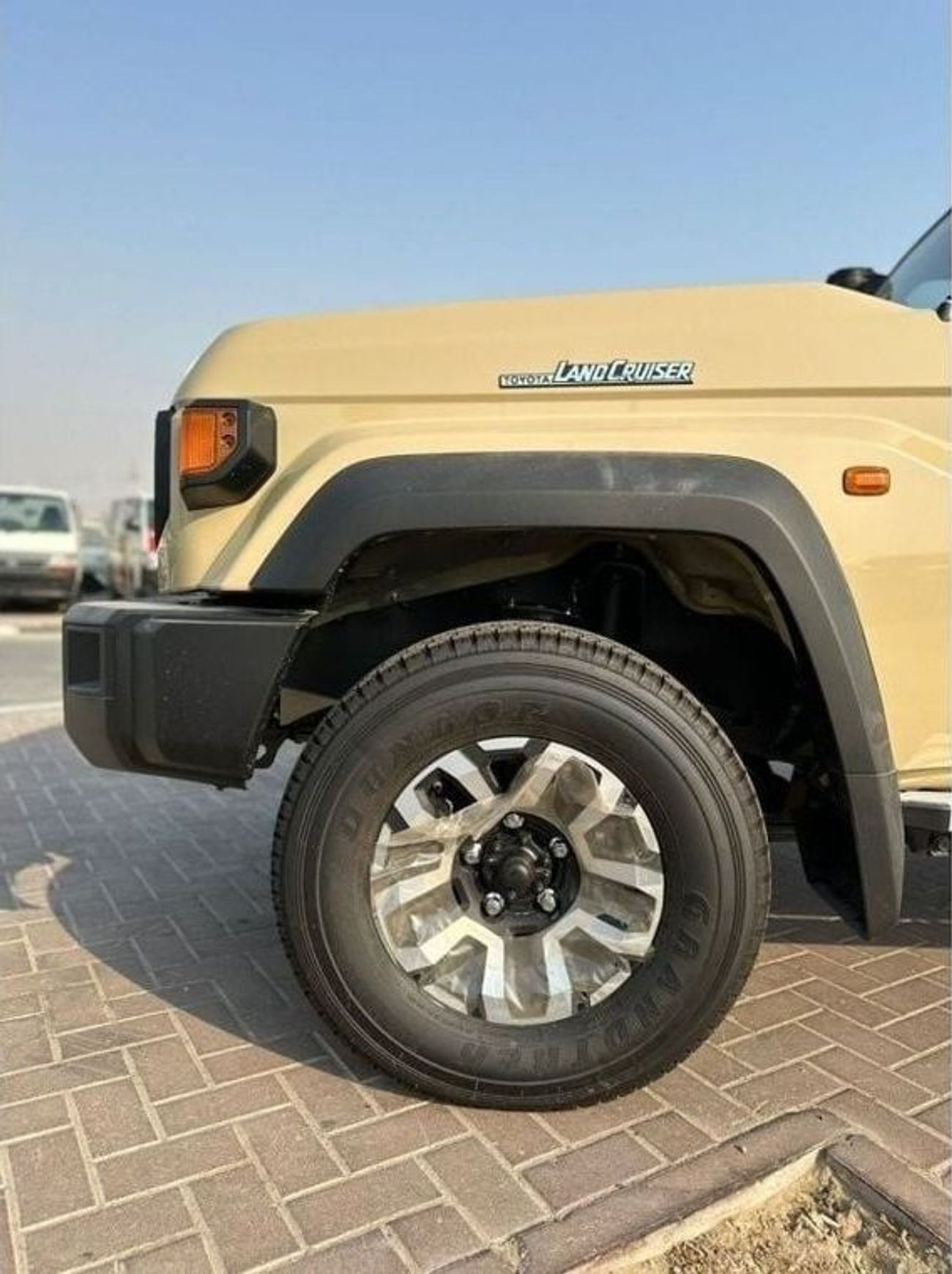 تويوتا لاند كروزر بيك آب Toyota Land Cruiser Pickup LC79 Double Cabin Petrol 4.0 Model 2024