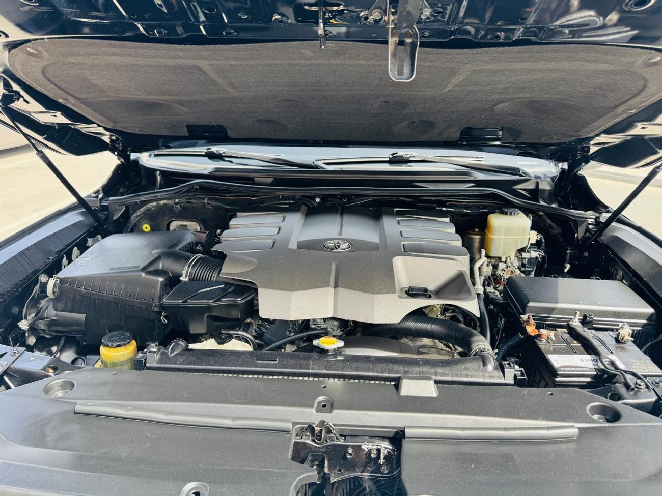 Toyota Land Cruiser Toyota landcruise 2016model Modified 2024 v8 petrol Engine Colour Black push start Sunroof Transmiss