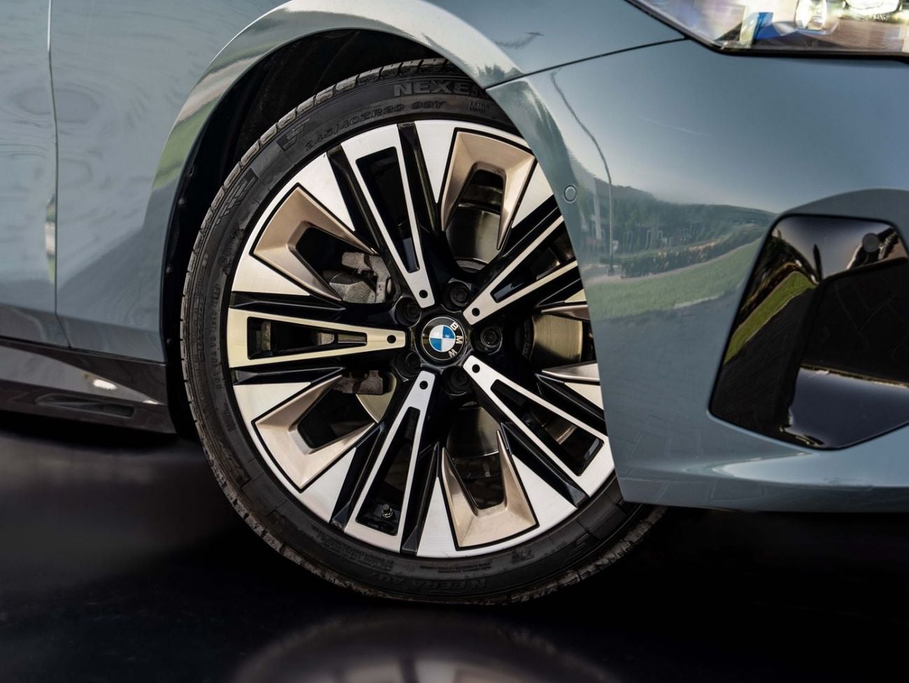 بي أم دبليو 520i M SPORT