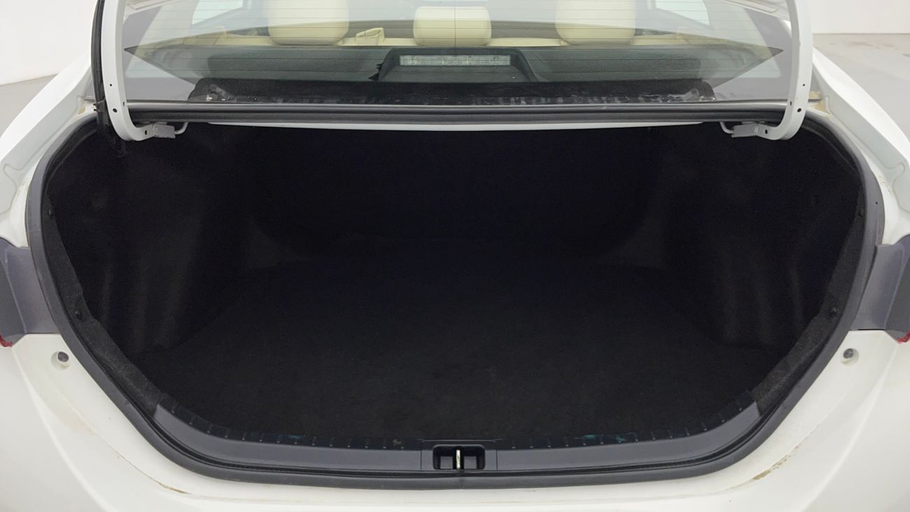 تويوتا كورولا SE 2 | بدون دفعة مقدمة | اختبار قيادة مجاني للمنزل