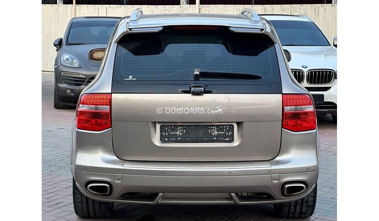 Porsche Cayenne Porsche Cayenne S 8 cylinder Model: 2009 Mileage : 160,000 K.M Price : 23,000 dirhams Gulf specifica