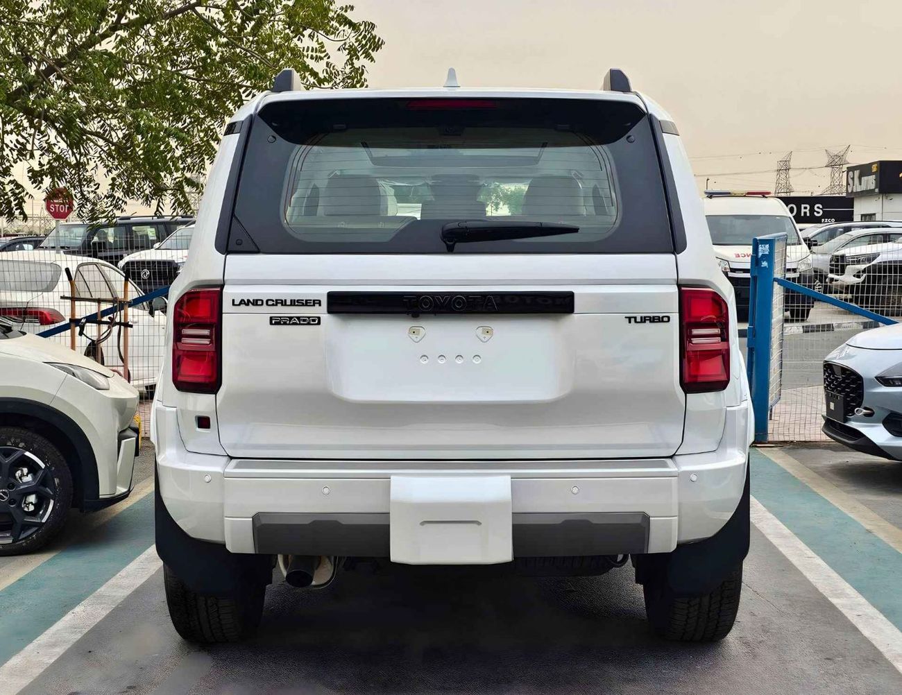 تويوتا برادو LUXURY TURBO / 2.4L PETROL V4 / FULL OPTION/360*CAMERA/JBL SPEAKERS /PANORAMIC ROOF (CODE # PPLX1)