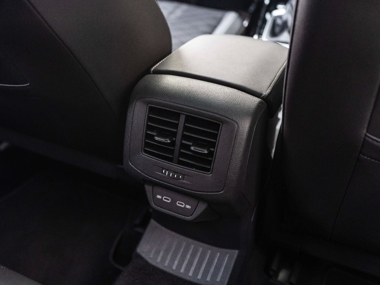 Volkswagen T ROC R-line 1.4L