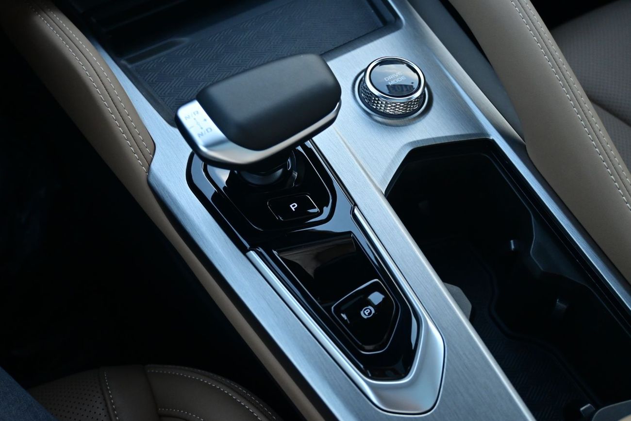 Renault Koleos Renault Koleos 2.0L Turbo, 4WD Petrol, 8 Speed Automatic, Model 2025