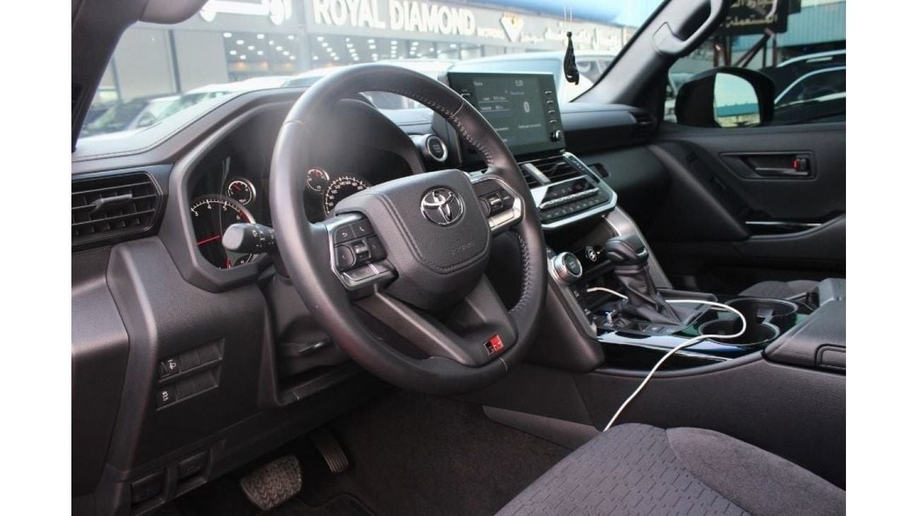 تويوتا لاند كروزر V6 4.0L, Mid Option Convert To GR Sport ,GCC