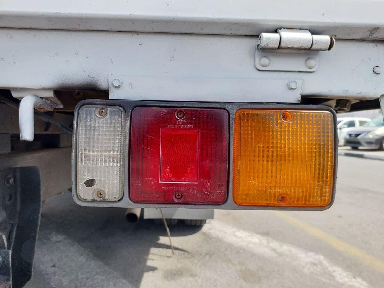 Mitsubishi Fuso Canter (RAMADAN OFFER) MITSUBISHI CANTER TRUCK RHD 1990 MODEL 3.9 L DIESEL MANUAL(PM40199)