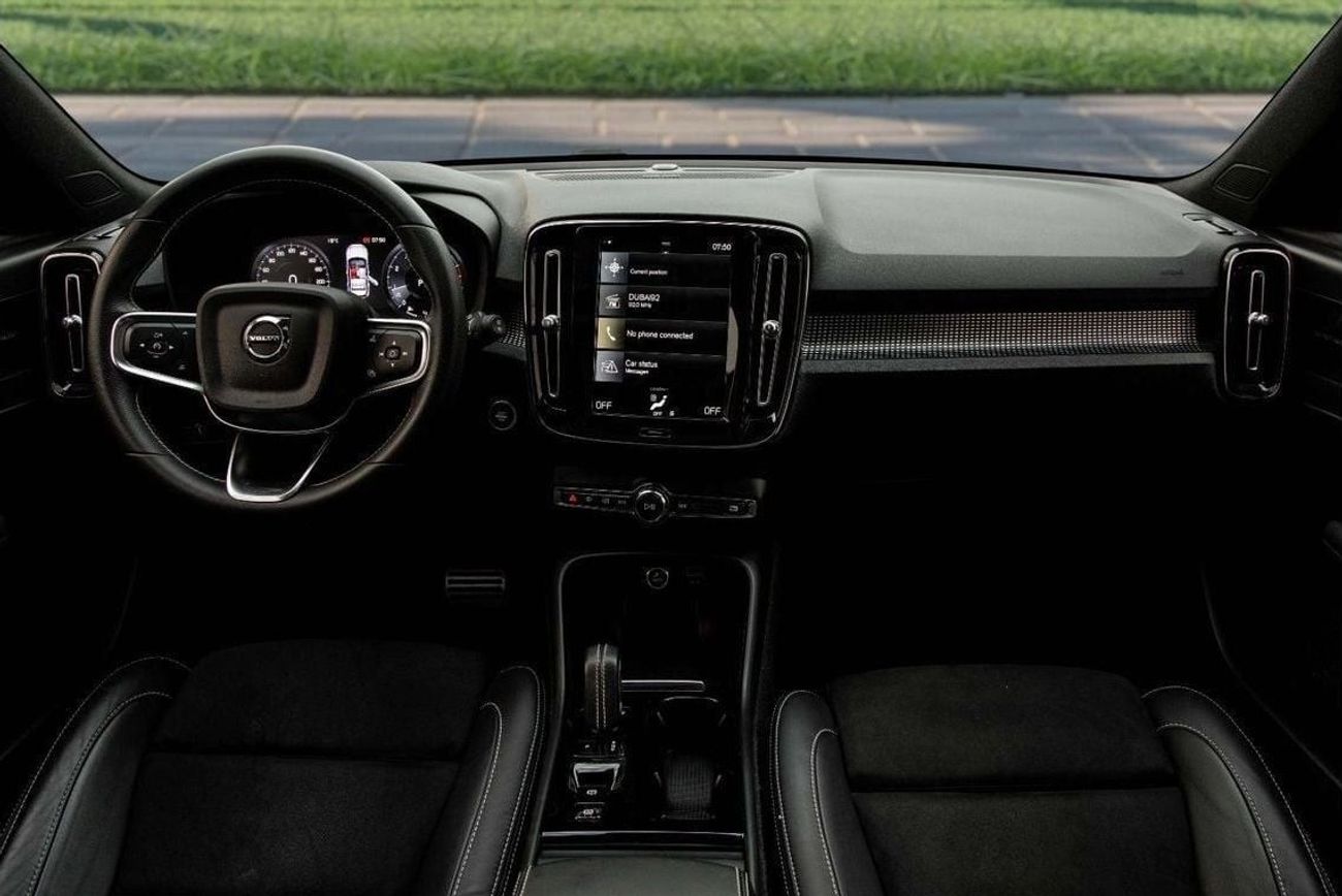 Volvo XC40 T4 R Design  | 2,565 P.M  | 0% Downpayment | Agency Serviced!