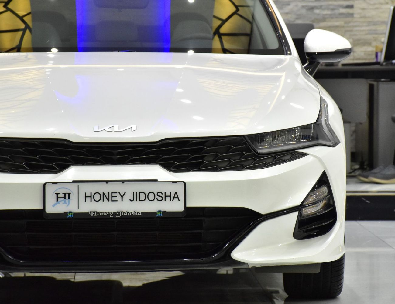 Kia K5 EXCELLENT DEAL for our KIA K5 ( 2022 Model ) in White Color GCC Specs