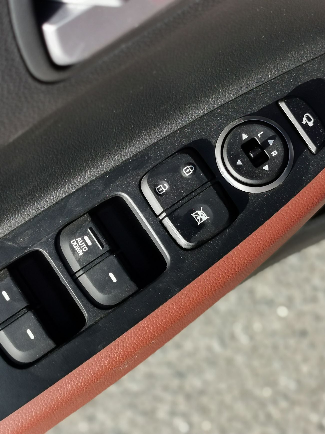 Hyundai Grand i10 1.2L PETROL, 14" TYRE, FABRIC SEATS, XENON HEADLIGHTS (CODE # HGI01)