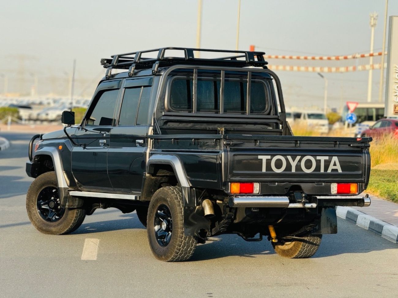 تويوتا لاند كروزر بيك آب Toyota Land Cruiser pick up RHD