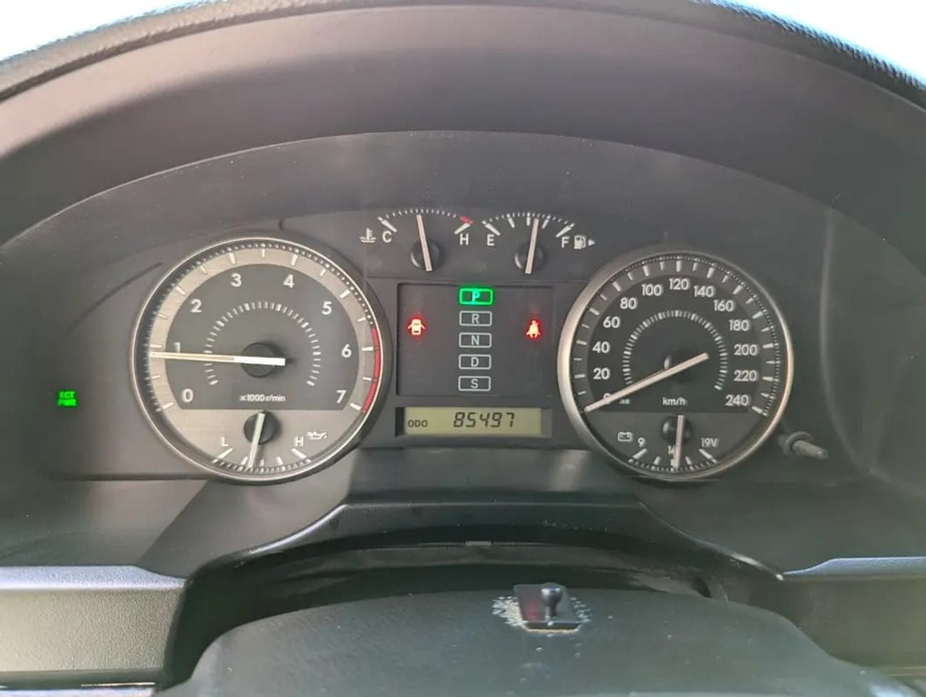 Toyota Land Cruiser VXR GCC Specs