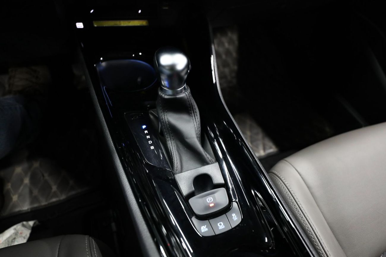 تويوتا CHR GCC | Toyota C HR | 1.8L Hybrid  | 2 Years Warranty | AED 1450 monthly with 0% Downpayment | Ref#R36