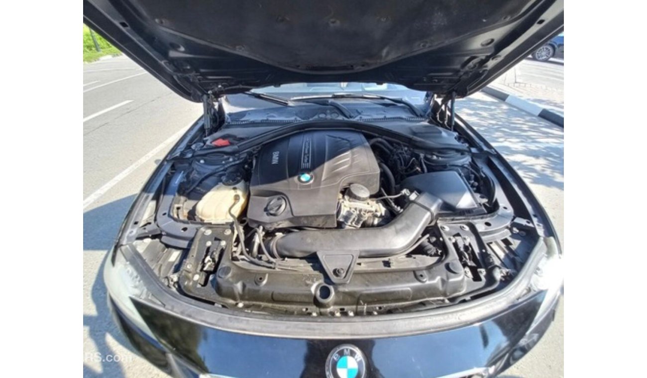BMW 335i 3.0L V6 Twin turbo Luxury line