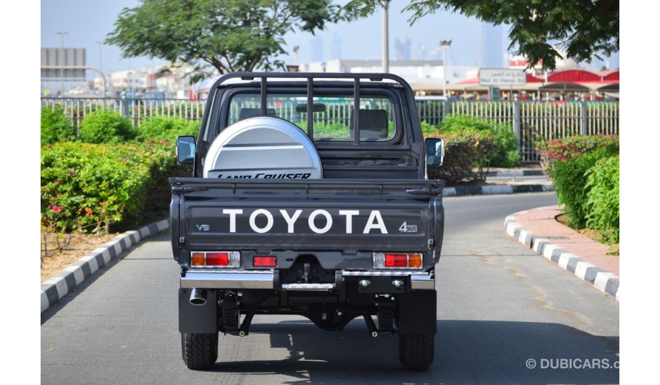 Toyota Land Cruiser Pick Up 79 Single Cabin V6 4.0L Petrol MT with Winch, Difflock