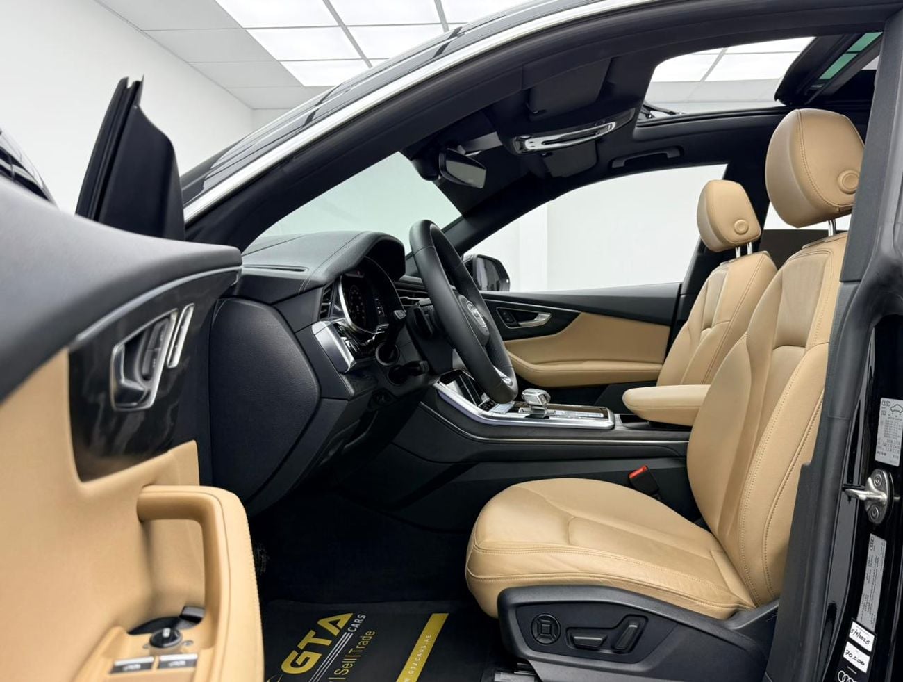 Audi Q8 2023 Audi Q8 55TFSI Quattro, 2028 Audi Warranty, Full Audi Service History, Excellent Condition, GCC