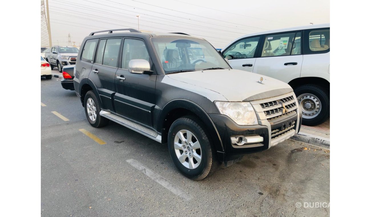 Mitsubishi Pajero FULL OPTION 3.0L - Leather/Power seats - SPECIAL DEAL