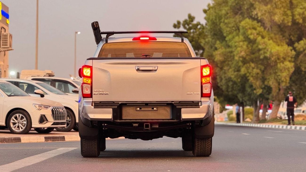 إيسوزو D ماكس -