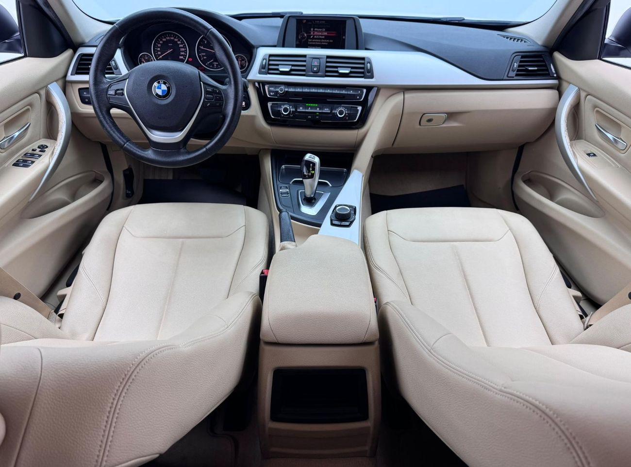 BMW 318i Std 1.5L 2017 BMW 318i, Full Agency Service History, Low km, Excellent Condition, GCC