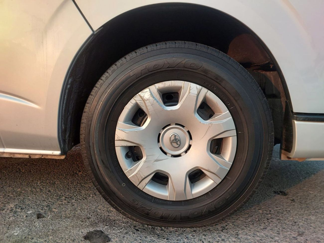 تويوتا هاياس TOYOTA HIACE VAN RHD 2015 MODEL 3.0 L DIESEL AUTOMATIC(PM15202)