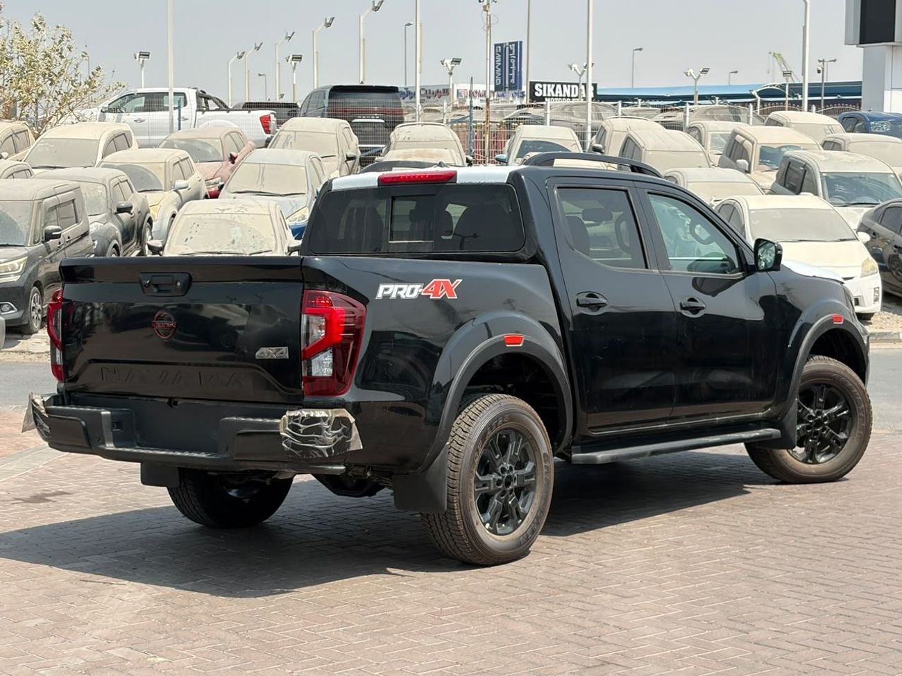 Nissan Navara 2.5L V4 DIESEL | ELECTRIC WITH LEATHER SEATS | PUSH START | 360* CAMERA And Much More | 2025MY