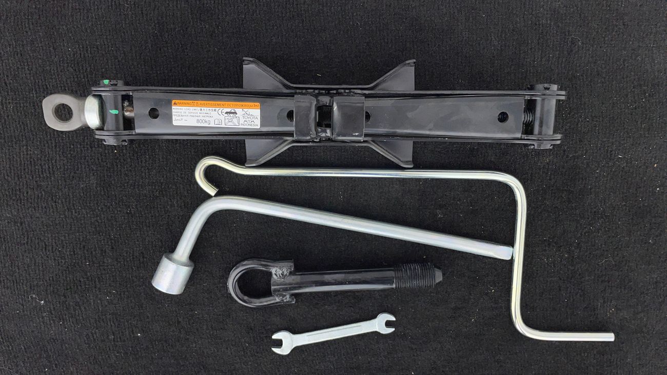 تويوتا يارس SE 1.5 | بدون دفعة مقدمة | اختبار قيادة مجاني للمنزل