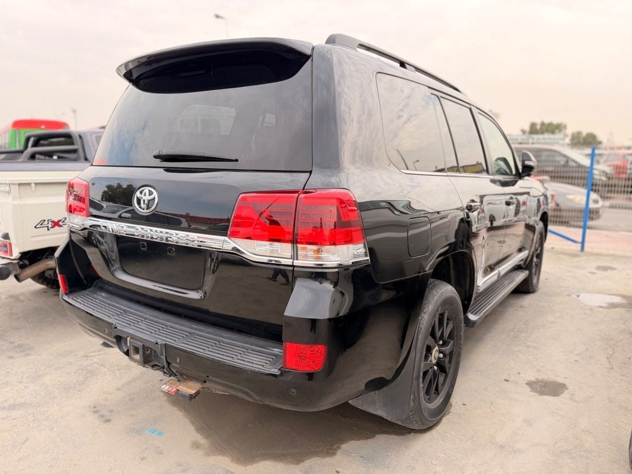 Toyota Land Cruiser GXR Sahara Full Option