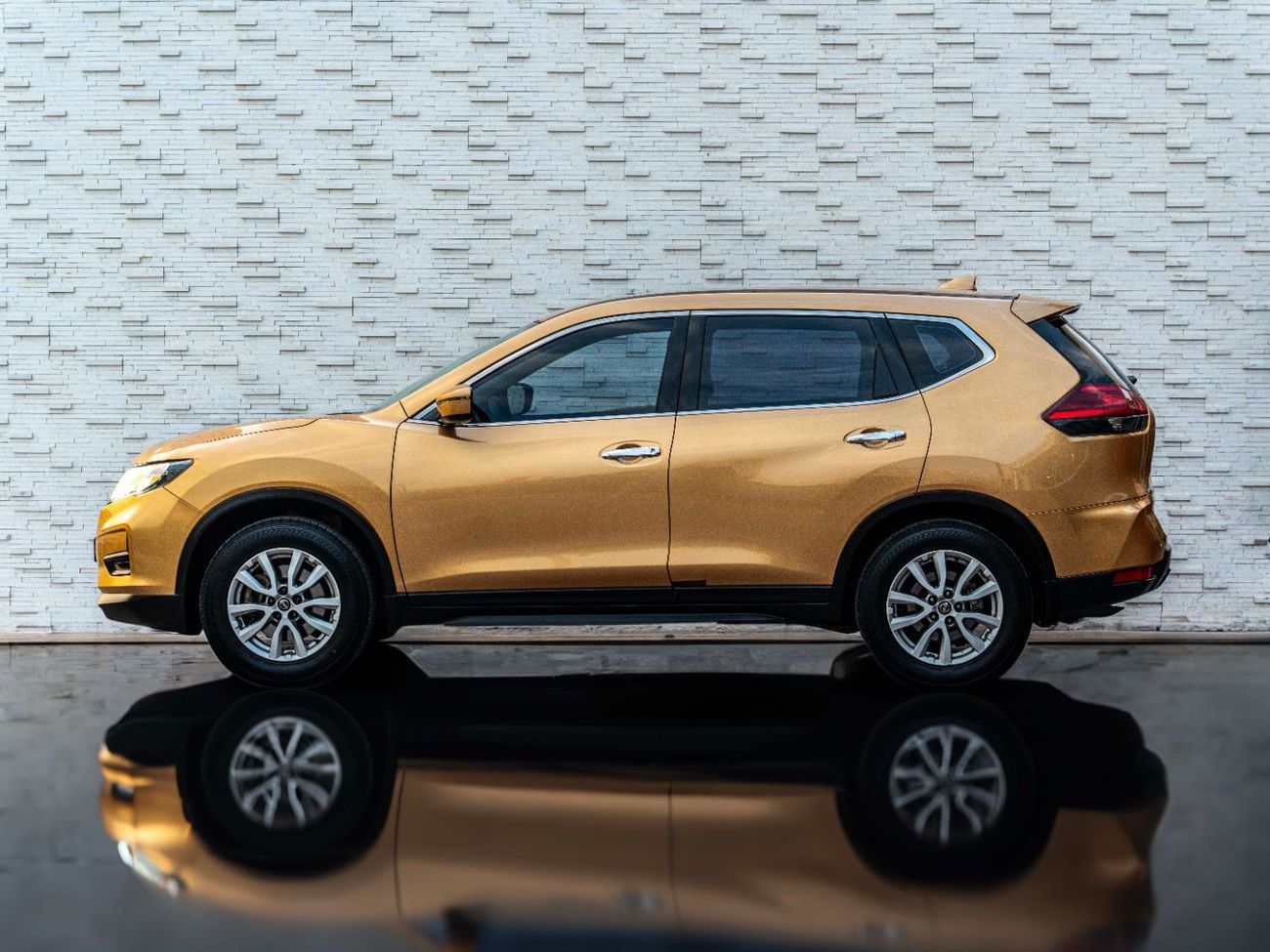 نيسان إكس تريل S 2.5L FWD (5 Seater)