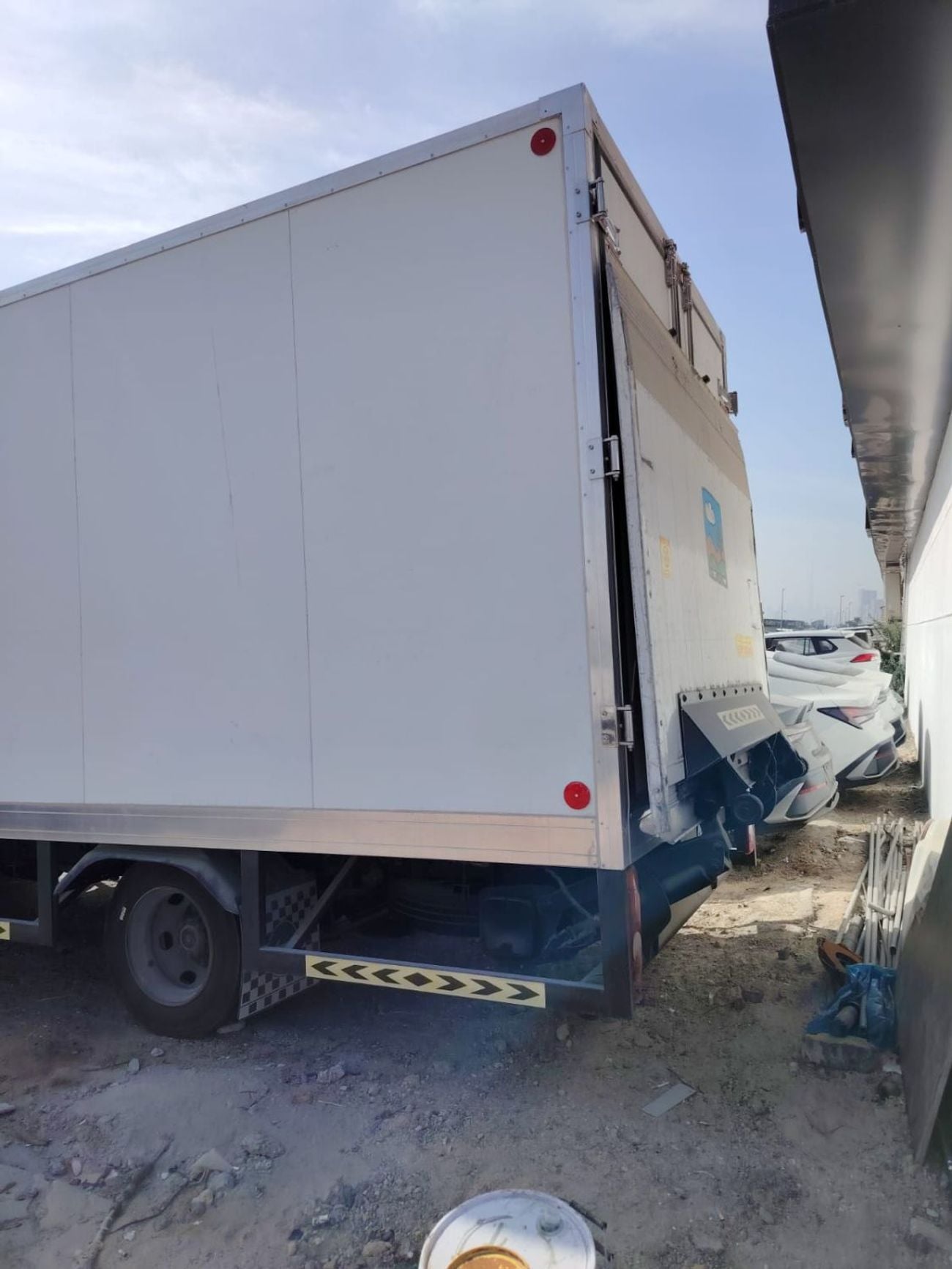 ميتسوبيشي فوسو كانتير  MITSUBISHI FUSO ROSA USED WITH NEW REFRIGERATOR BOX EUROPEAN SPECS 2014 MODEL