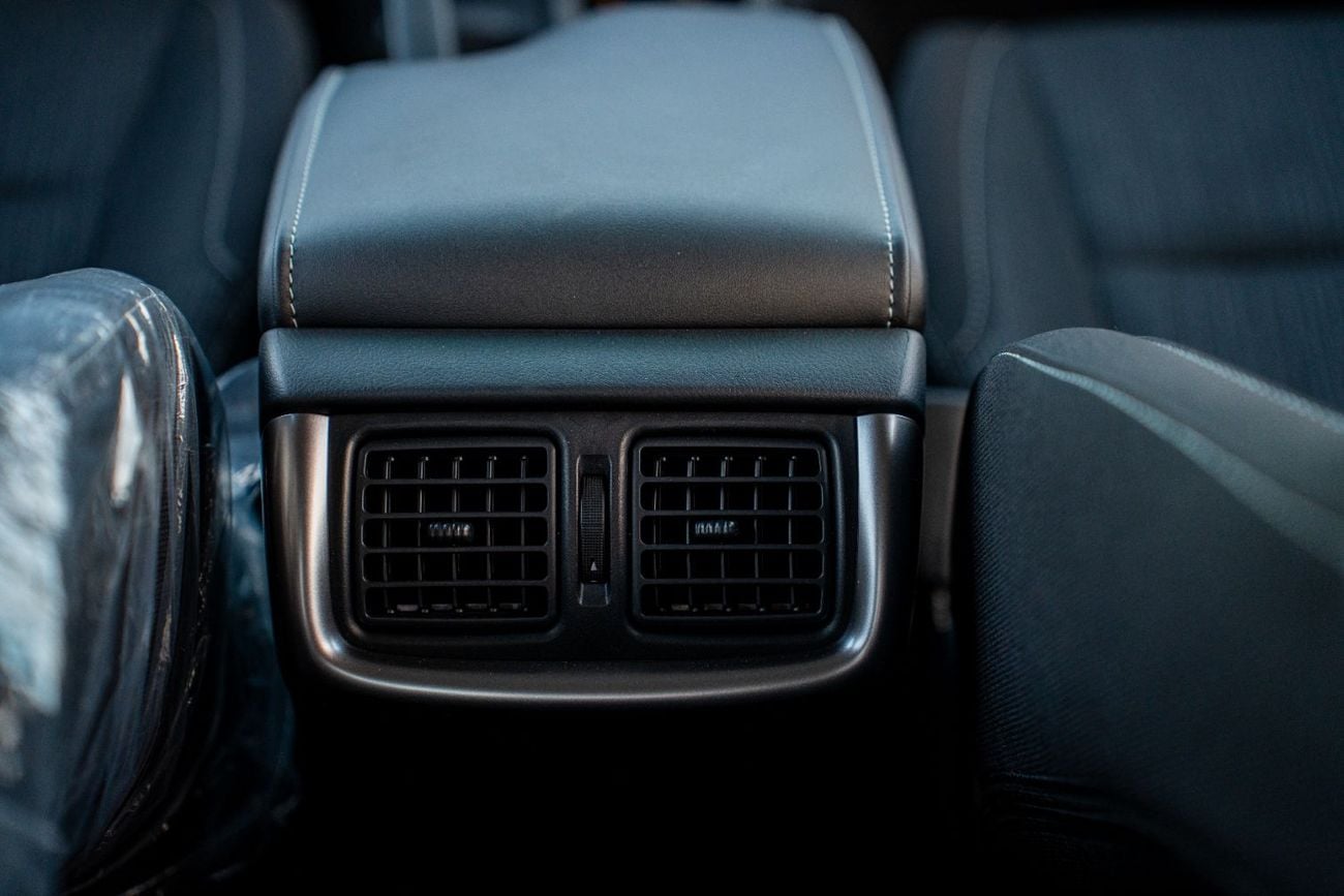 تويوتا هيلوكس TOYOTA HILUX  Diesel 2.4 2026 Full auto Black to black