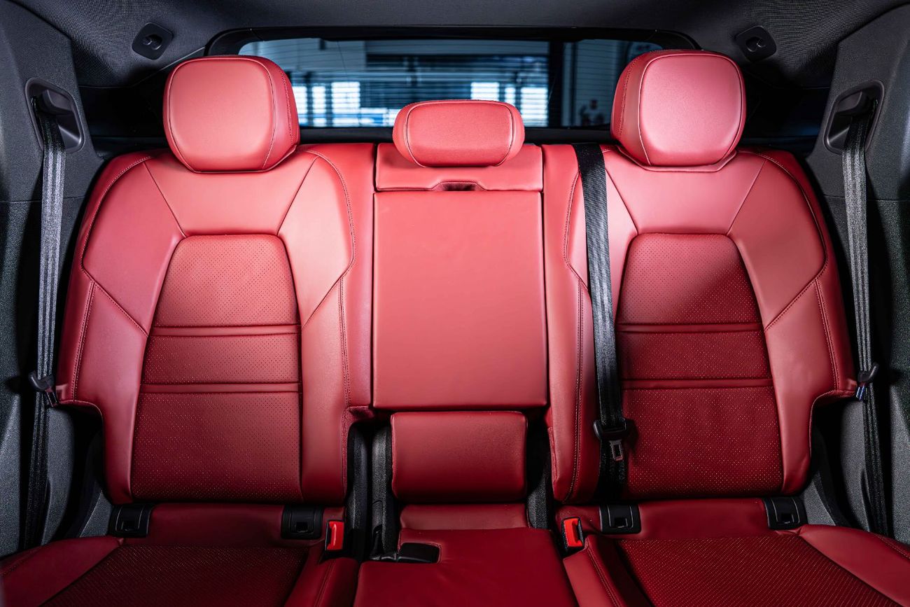 Porsche Cayenne Base Coupe GCC-1 Owner-Low Mileage-Al Nabooda Full Service History High Specifications