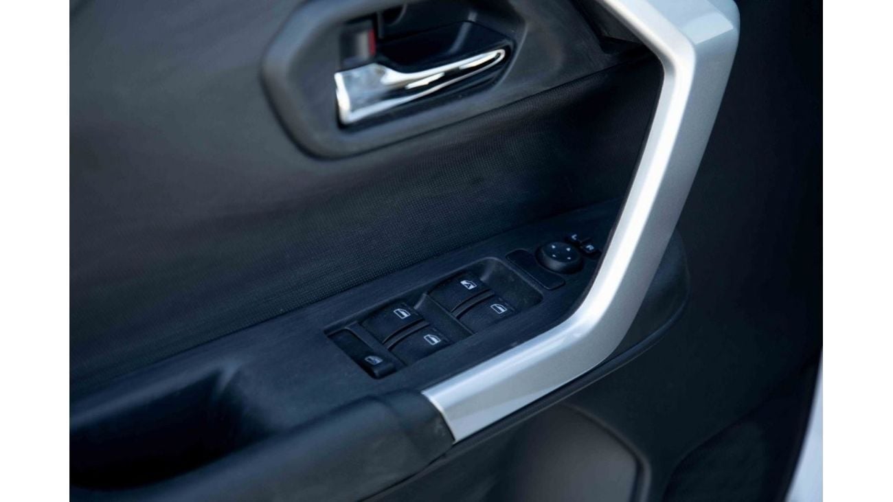 Toyota Raize 2023 Toyota Raize 1.0Turbo G - White Black Dual Ton inside Black | Export Only