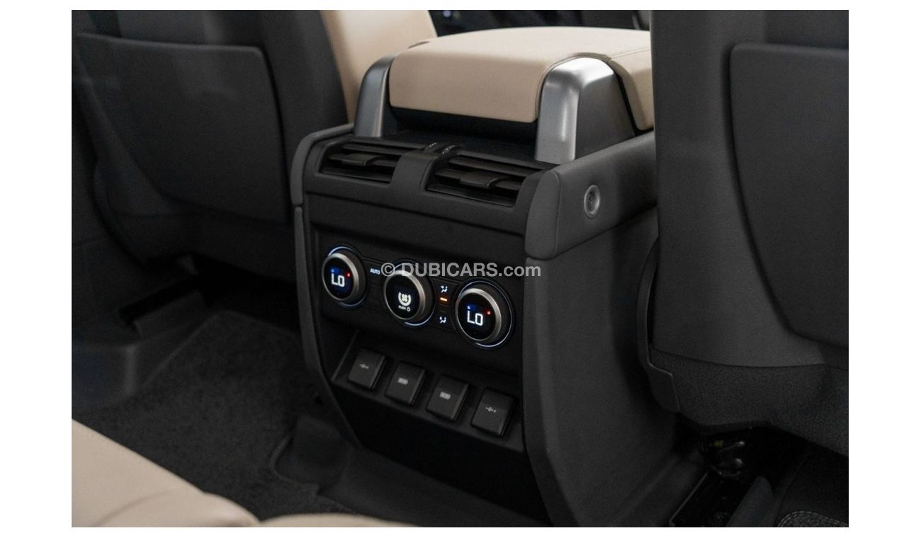 Land Rover Defender P300 110