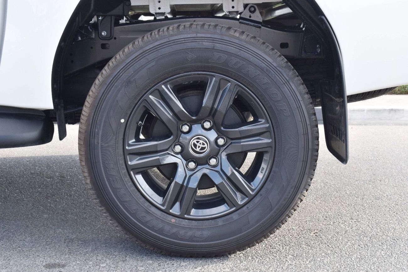 تويوتا هيلوكس GLX 2.7L Double Cab Utility 4WD A/T