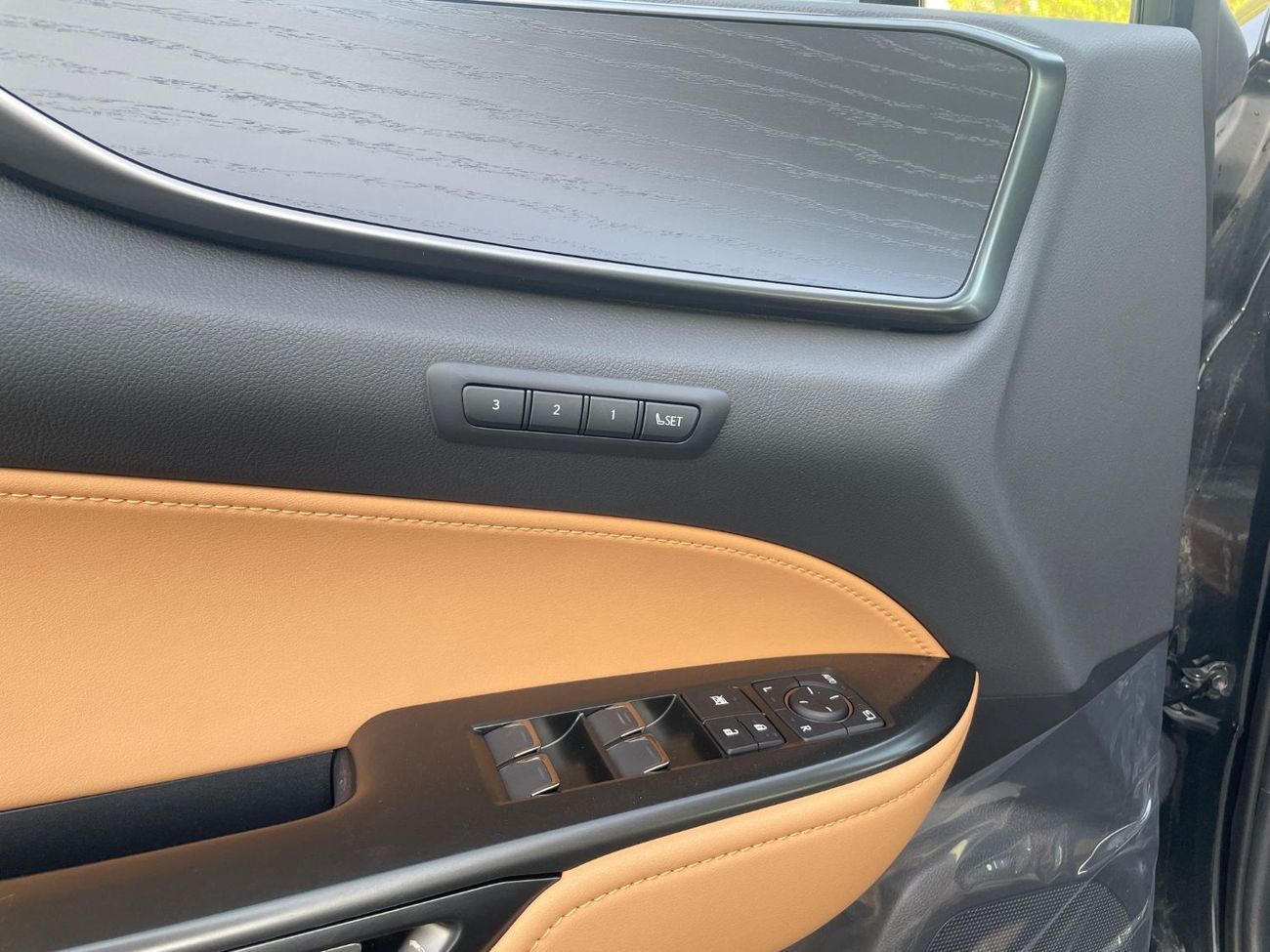 لكزس NX350h 2.5L Hybrid Full Option GCC ( White Also Available)