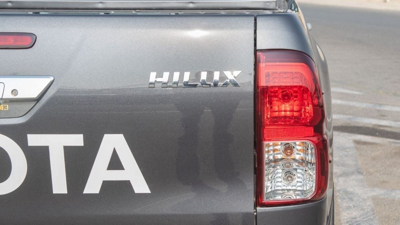 تويوتا هيلوكس SGLX HILUX 2.4L AT