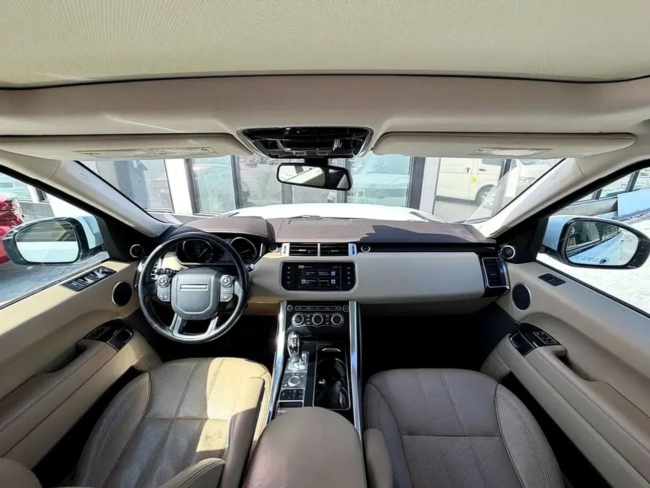 لاند روفر رينج روفر Vogue - American Specs - Low Mileage - Clean Condition
