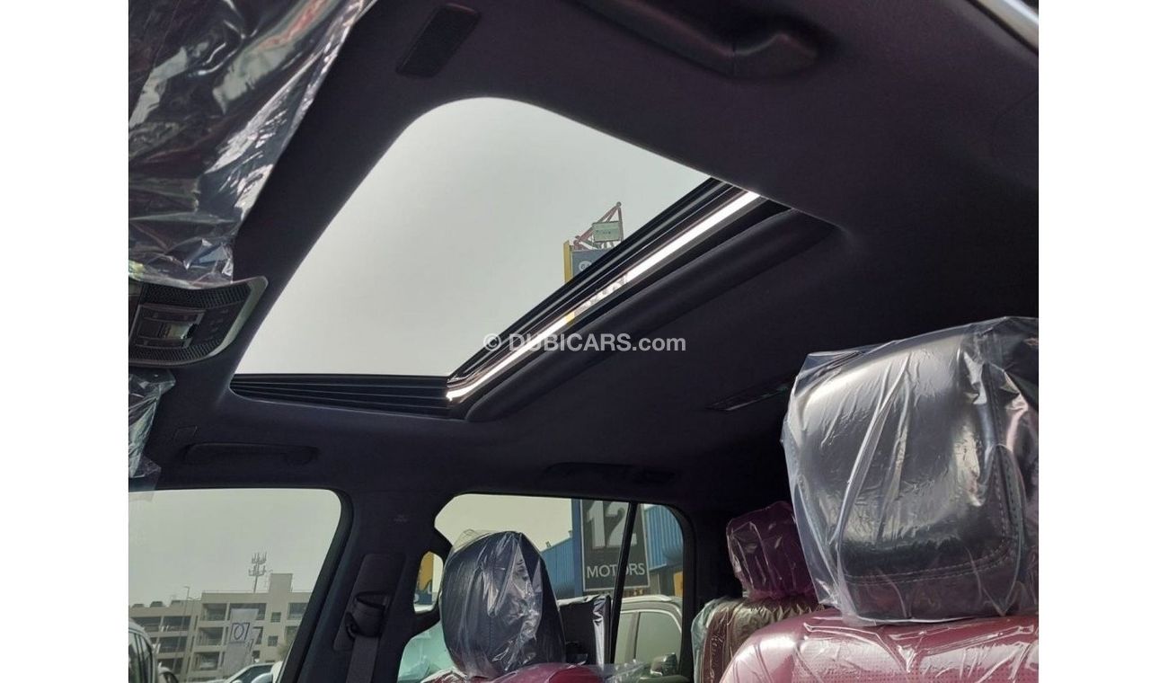 Toyota Land Cruiser VXR 3.5 TWINTURBO Al-Futtaim 4 Year warranty