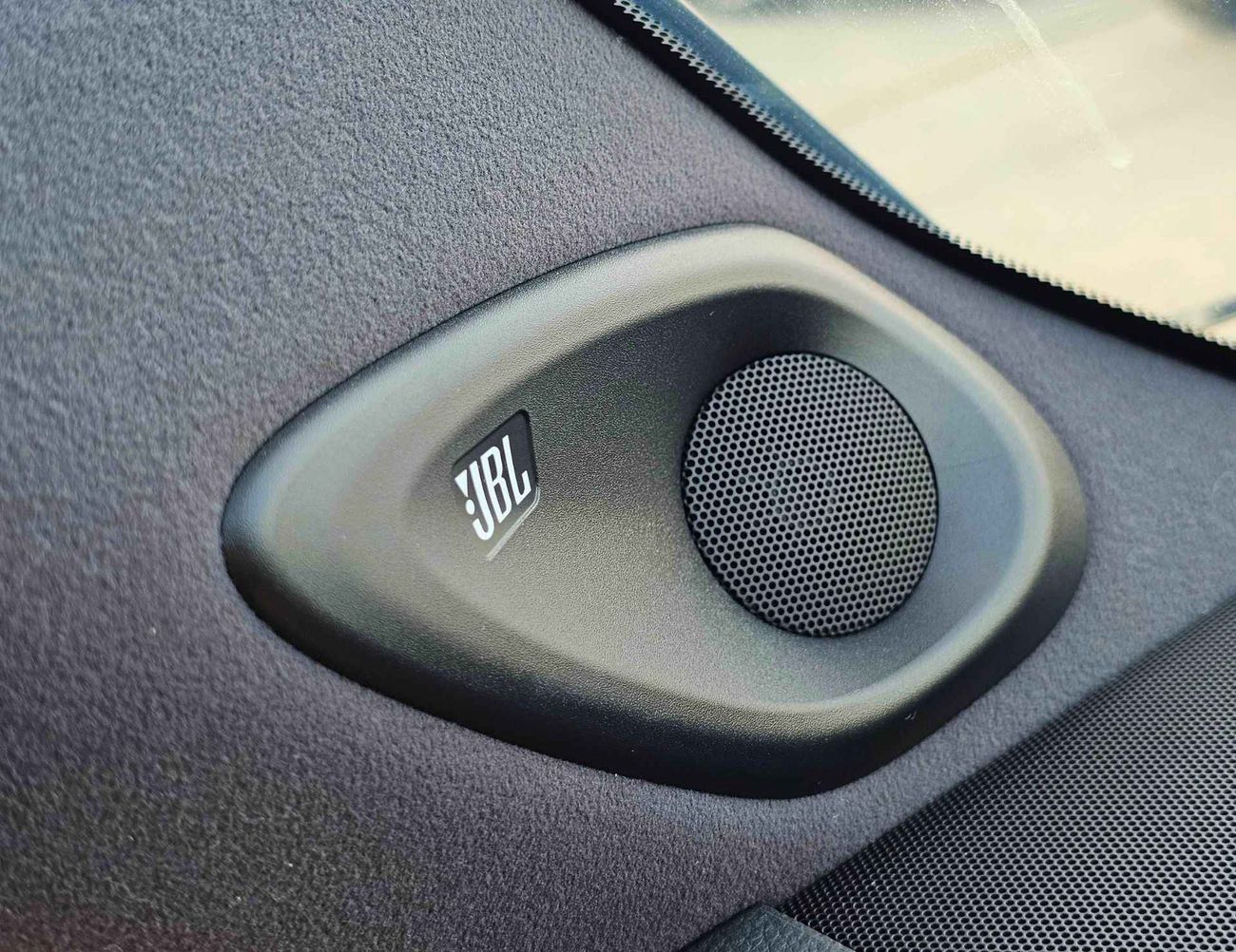 Toyota Land Cruiser LC300 VXR-Z | 3.3L V6 DIESEL | HUD BIG DVD | JBL EXCLUSIVE | HEADUP (CODE # VXR-Z)