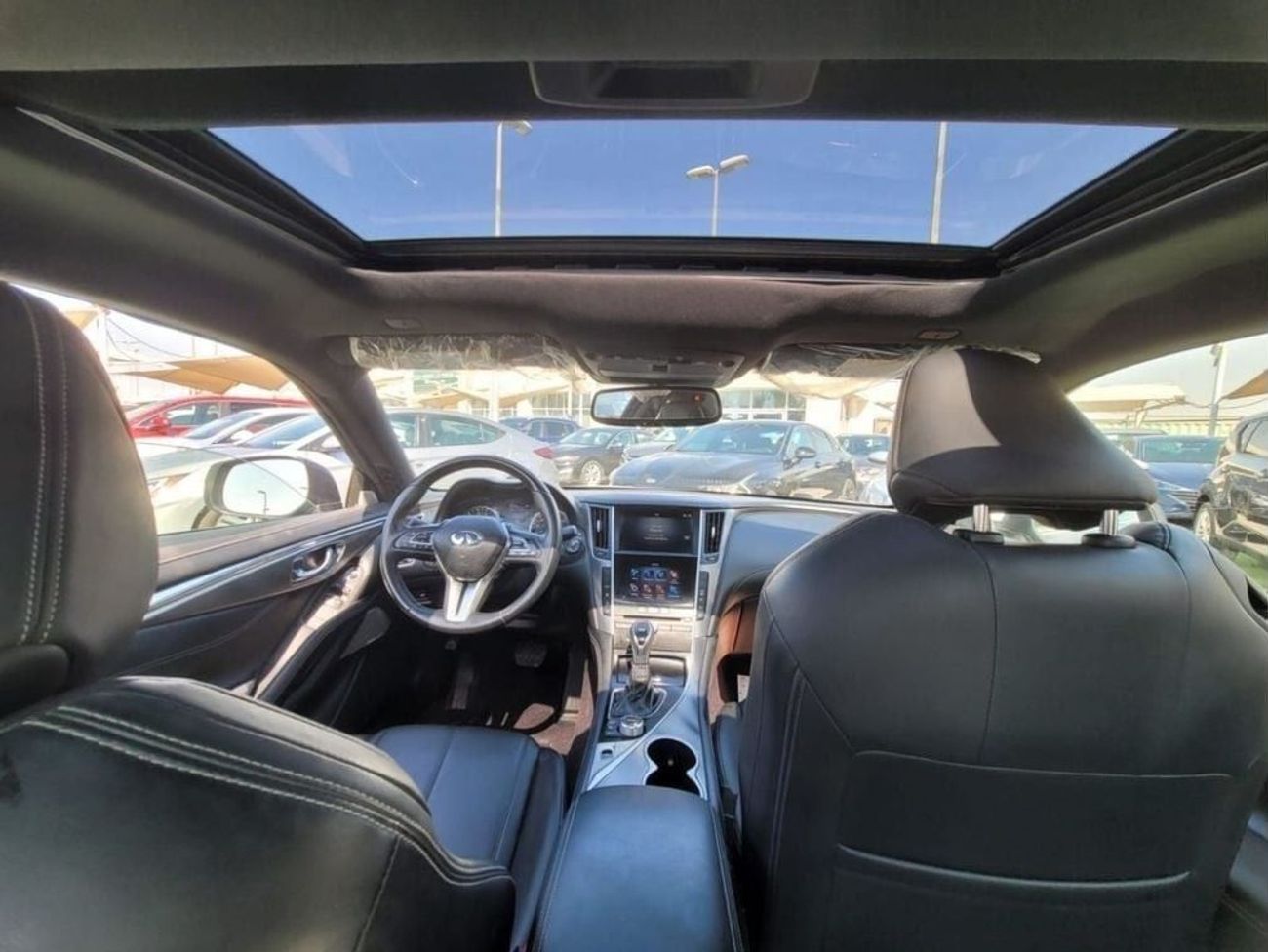 Infiniti Q60 Premium Luxury 3.0L