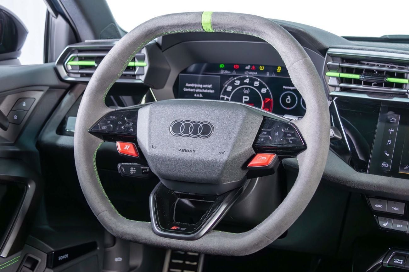 أودي RS3 TFSI quattro 2.5L Sportback