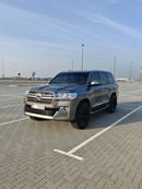 تويوتا لاند كروزر V8 GCC