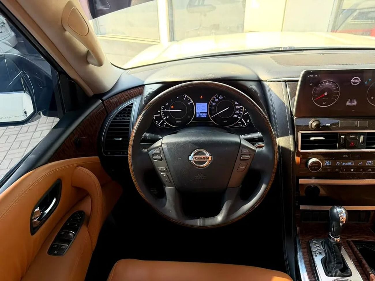 نيسان باترول SE Platinum 5.6L MORYA JESWANI CARS FOR USED AUTOMOBILE TRADING CO.L.L.C