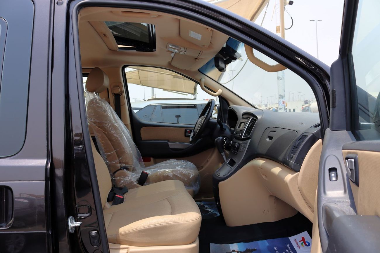 هيونداي H-1 متوسط المواصفات خالية من الحوادث - خليجي - فتحتين سقف - رقم واحد الفل - بحالة الوكالة من الداخل والخ